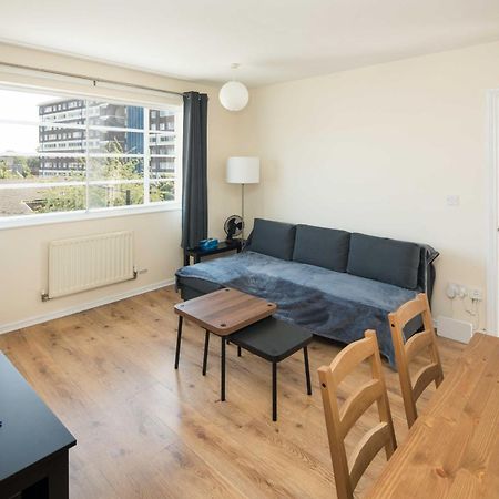 2Bd London Flat - City Buzz & Parkside Serenity Londres Exterior foto